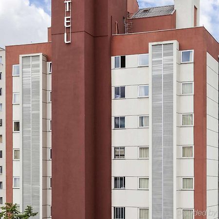 Ibis Styles Curitiba Centro Cívico Hotel Exterior foto