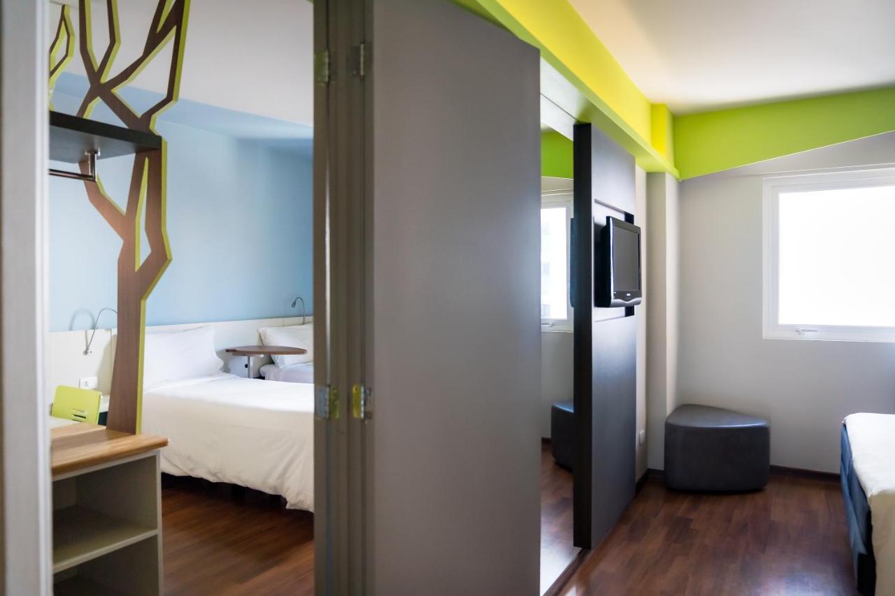 Ibis Styles Curitiba Centro Cívico Hotel Exterior foto