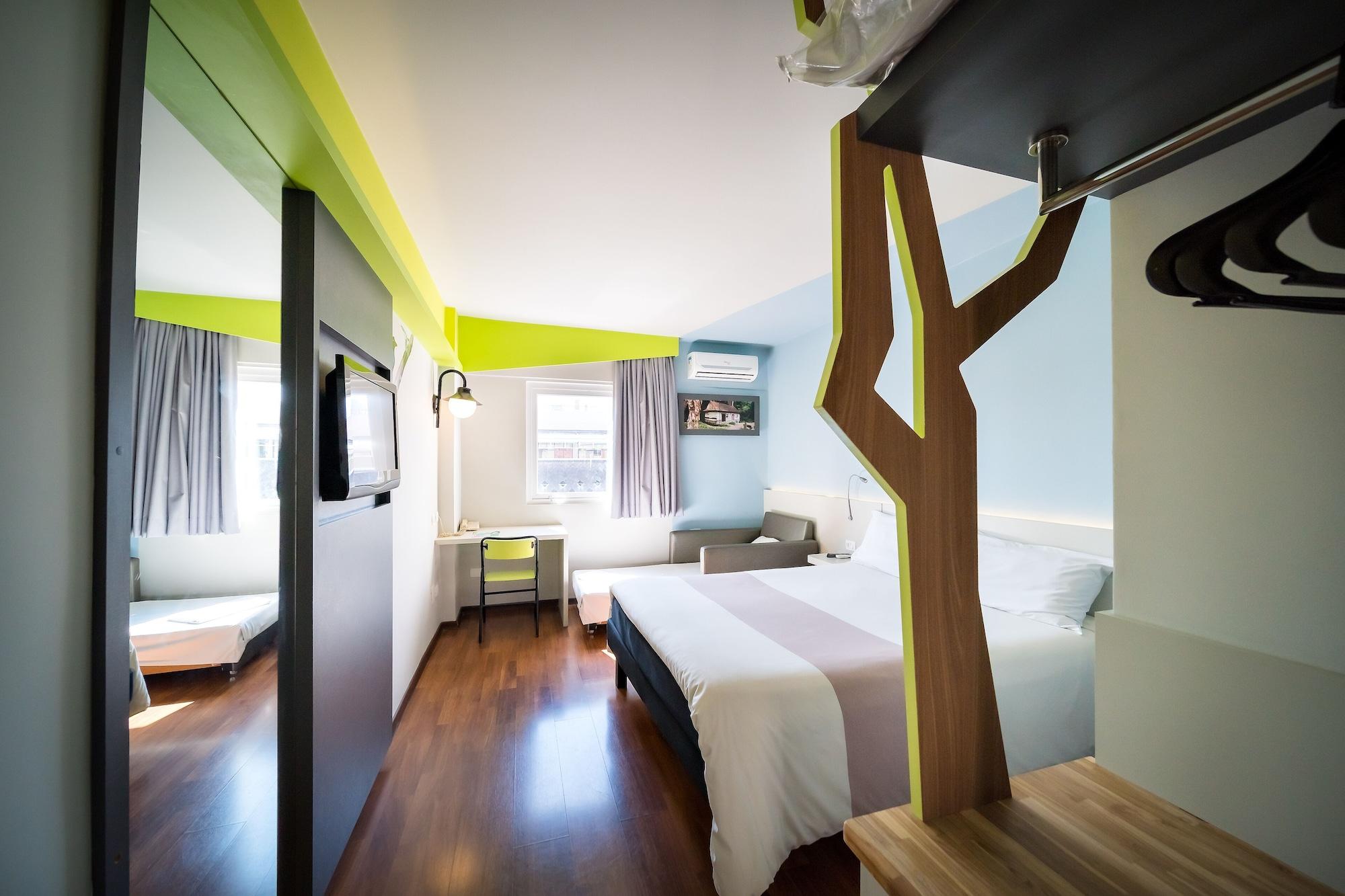 Ibis Styles Curitiba Centro Cívico Hotel Exterior foto