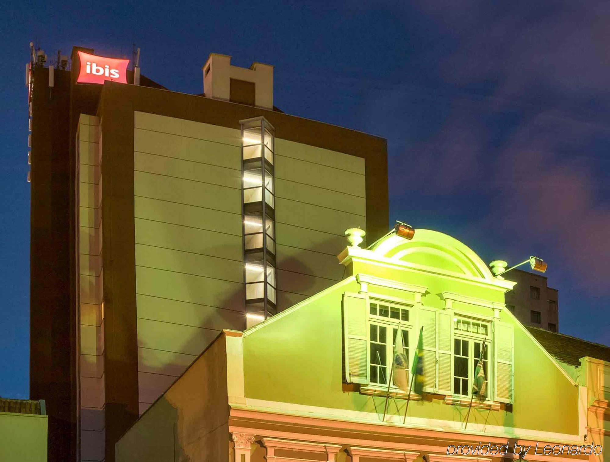 Ibis Styles Curitiba Centro Cívico Hotel Exterior foto